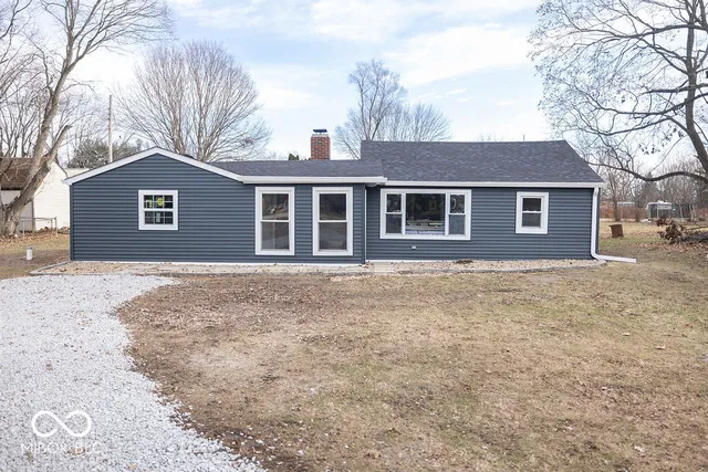 1208 Layton Rd, Anderson, IN 46011