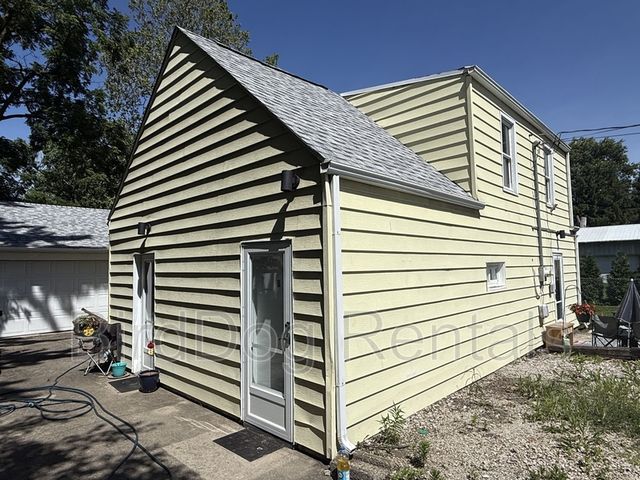 103 Garden Heights Ave #B, Columbus, OH 43228