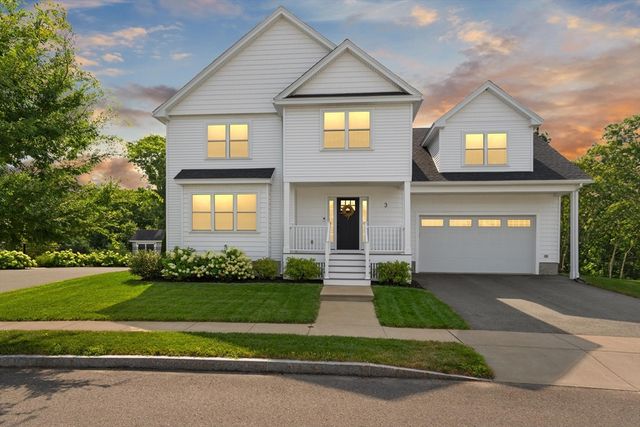 3 S  Ridge Cir, Salem, MA 01970