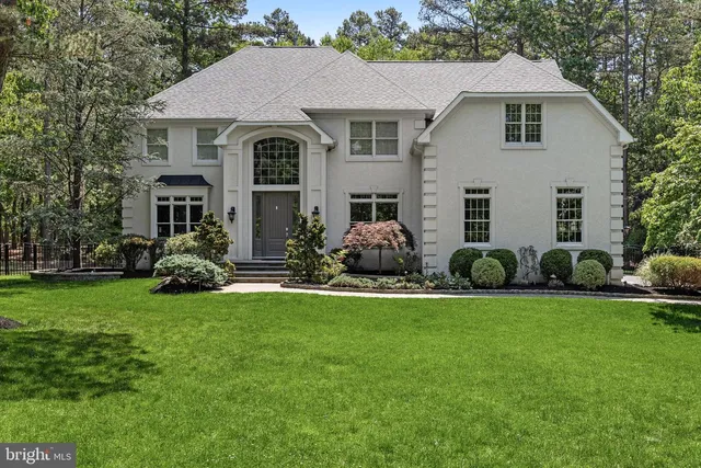 7 Sheffield Ct, Medford, NJ 08055