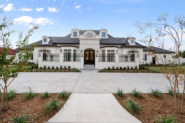 1902 Aberdeen Ave, Lubbock, TX 79407