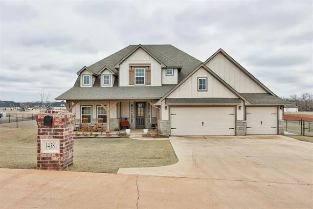 14381 White Falls Ln, Edmond, OK 73025