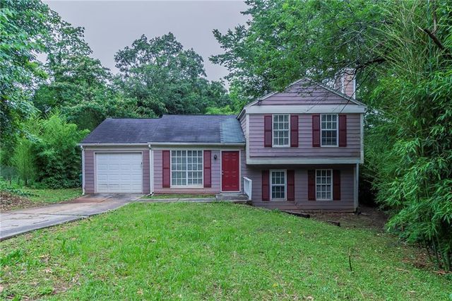 4634 Garden Hills Dr, Stone Mountain, GA 30083
