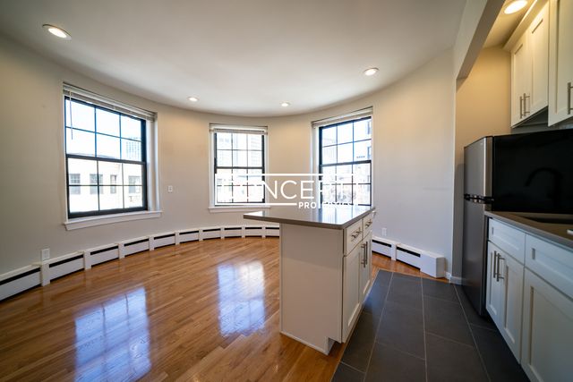 158 Saint Botolph St   #158, Boston, MA 02115