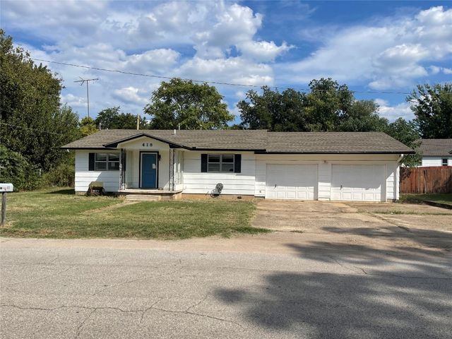 418 S  3rd Ave, Purcell, OK 73080