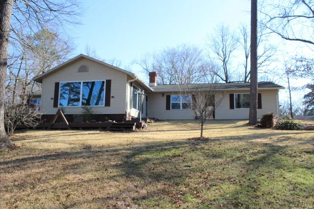 330 N  Park Ave, Lockesburg, AR 71846