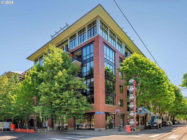 725 NW 10th Ave #205, Portland, OR 97209
