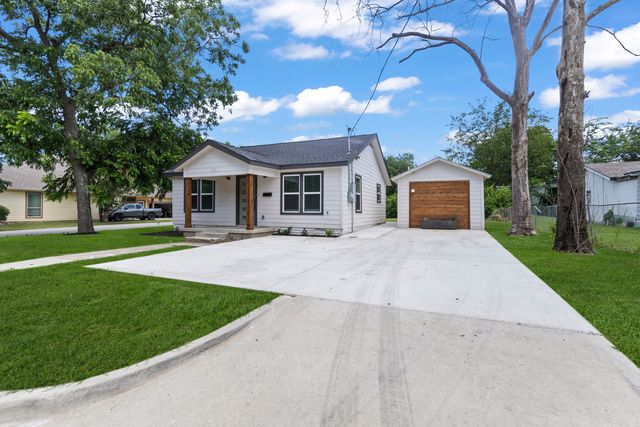 601 Pearson Ave #B, McKinney, TX 75069