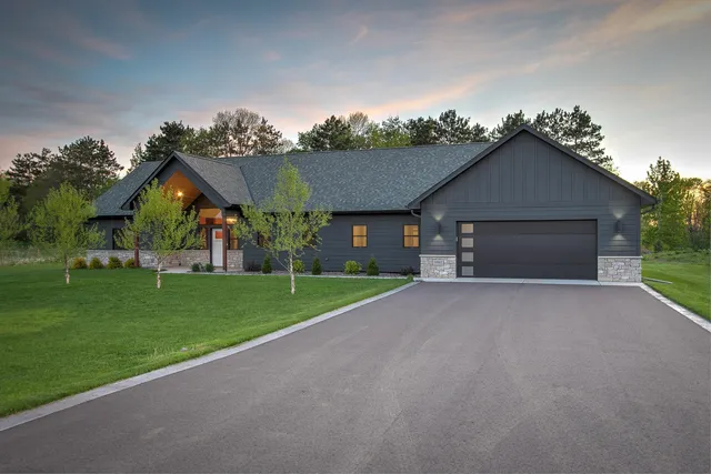 19903 Ann River Dr, Mora, MN 55051