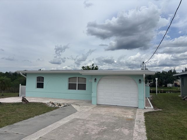 29110 Tamayo Dr, Punta Gorda, FL 33982