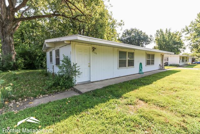 2326 Kraig Rd, Manhattan, KS 66502