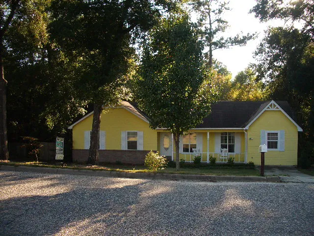 308 Gregory Dr, Eufaula, AL 36027