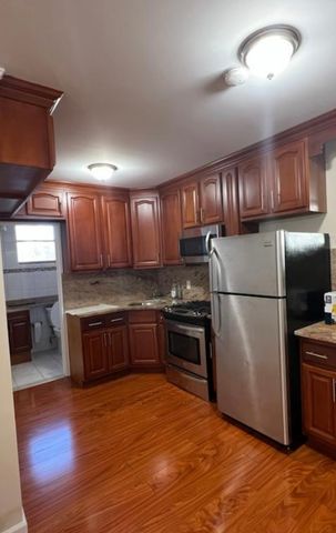 Address Not Disclosed, White Plains, NY 10606