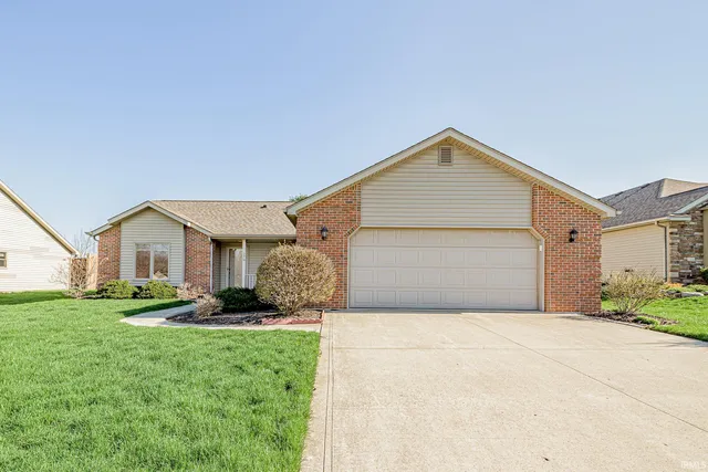 279 S  Eagle Glen Trl, Columbia City, IN 46725