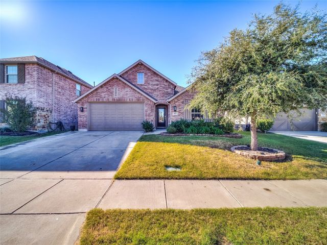 1621 Pike Dr, Forney, TX 75126