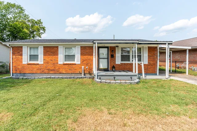 1137 Vine St, Paris, KY 40361