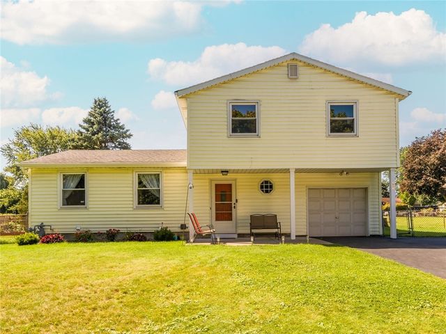 168 Kencrest Dr, Rochester, NY 14606