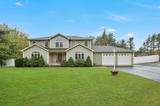 359 Springfield St, Palmer, MA 01069