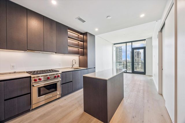610 Davis St #2009, Austin, TX 78701