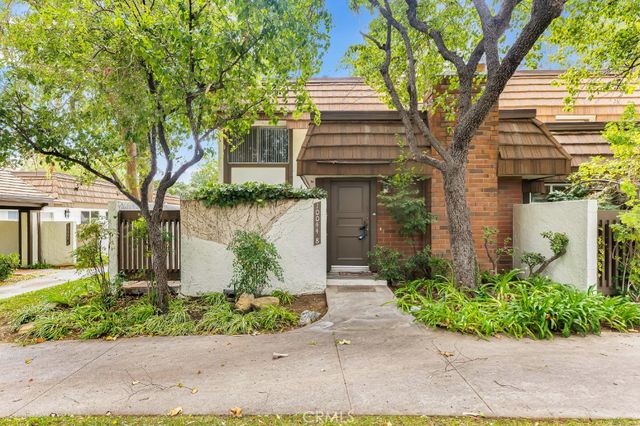 10044 Larwin Ave #8, Chatsworth, CA 91311