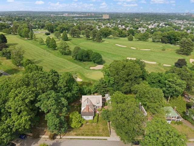 35 Arden Rd, Watertown, MA 02472