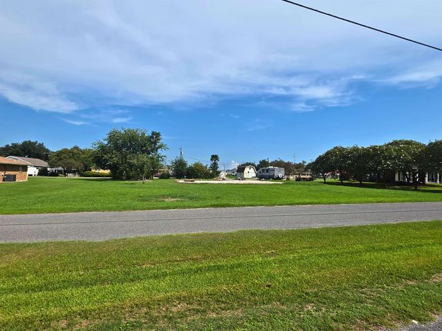 303 E  90th St, Cut Off, LA 70345