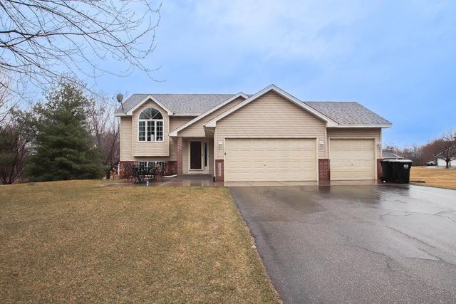15988 Vale St NW, Andover, MN 55304