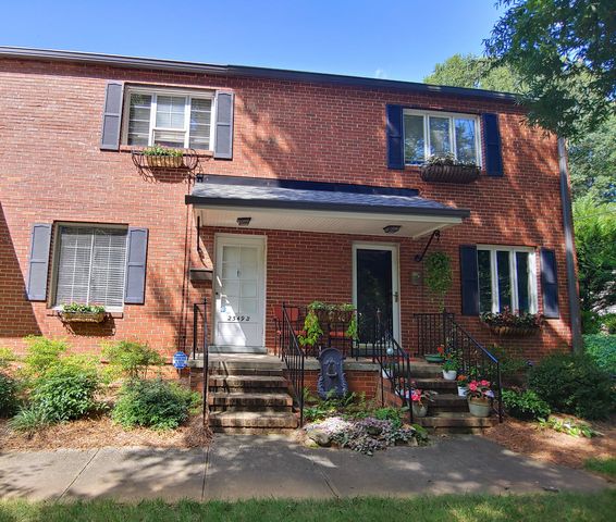 2549 Greenbrier Rd #G, Winston Salem, NC 27104