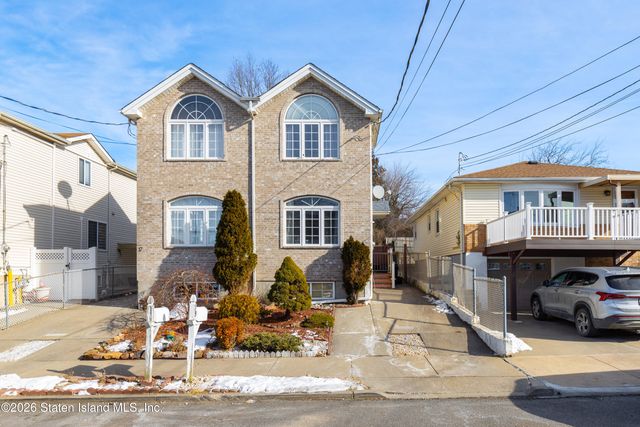 19 Roosevelt Ave, Staten Island, NY 10314