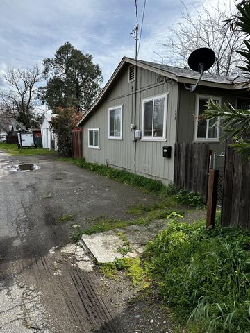 1335 Broderick St, Oroville, CA 95965