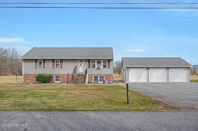 720 N  Mill Rd, Milton, PA 17847