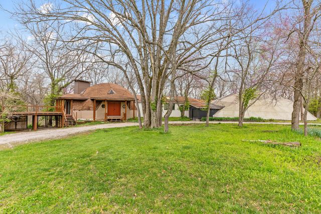 851 Carob Road, Clever, MO 65631