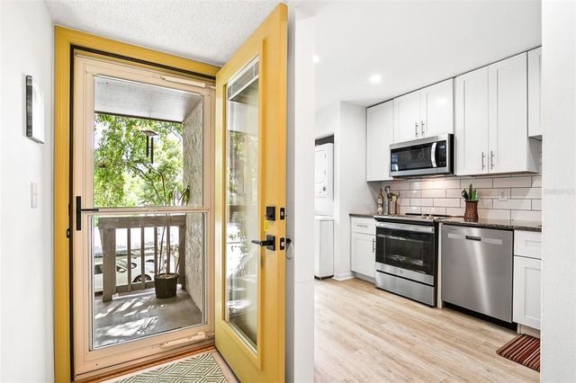 1508 Pelican Cove Rd #230, Sarasota, FL 34231
