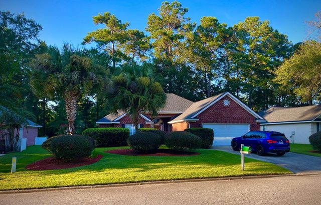 93 Egrets Way Ln, Richmond Hill, GA 31324