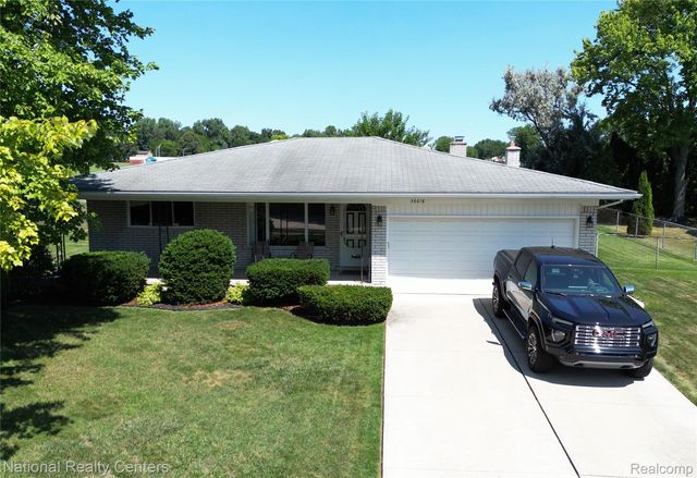 36616 Gardner St, Livonia, MI 48152