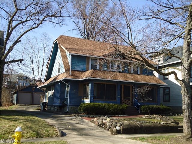 52 Grand Ave, Akron, OH 44303