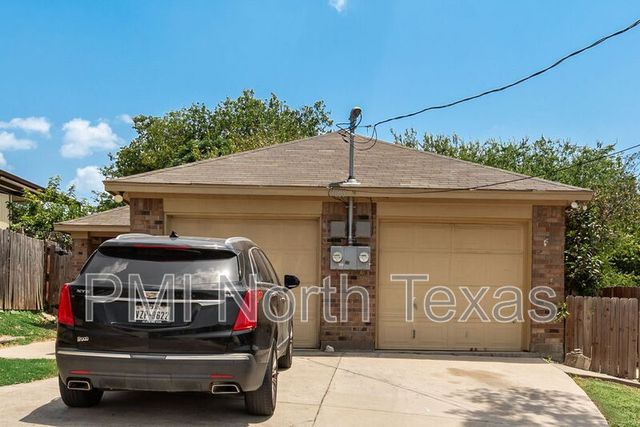 3008 Prairie Ave #A, Fort Worth, TX 76106