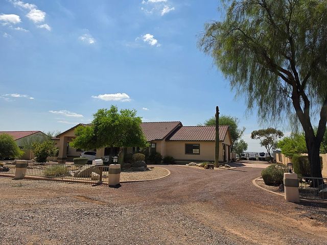 24105 N  105th Ave, Peoria, AZ 85383