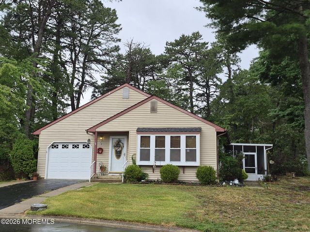 2 Holyoke Court #62, Manchester Township, NJ 08759