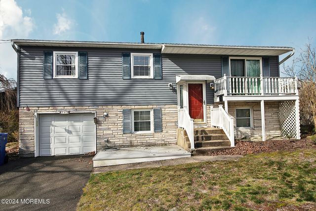 25 Forest Valley Drive, Toms River, NJ 08755