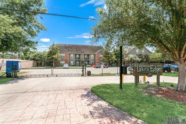 7300 Burbank Dr #15, Baton Rouge, LA 70820