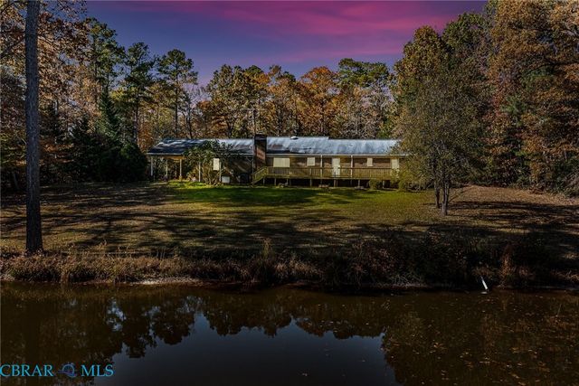 278 Regent Rd, Hartfield, VA 23071
