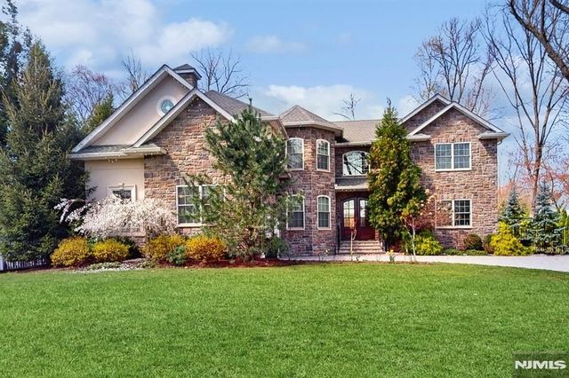 468 Stevens Ave, Ridgewood, NJ 07450
