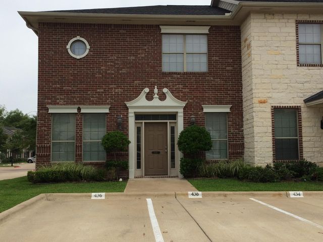 436 Forest Dr, College Station, TX 77840