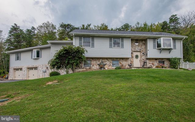 1507 Nices Hollow Rd, Jersey Shore, PA 17740