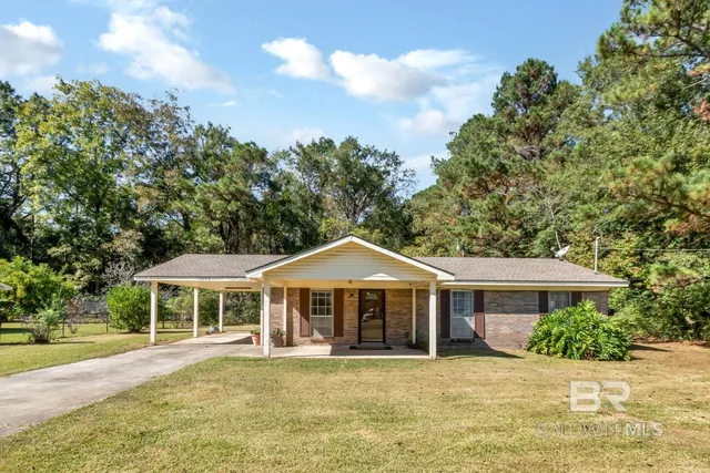 19693 Marion Dr W, Mount Vernon, AL 36560
