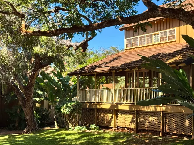 100 Lio Pl #E2, Maunaloa, HI 96770