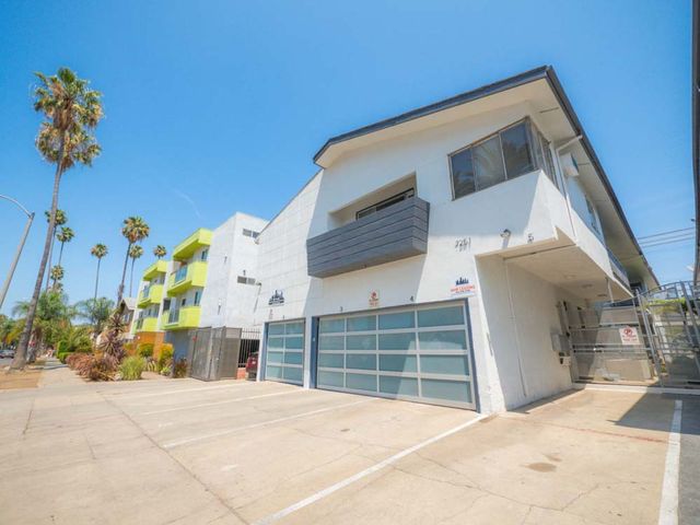 7245-7251 Willoughby Ave #6945-6, Los Angeles, CA 90046