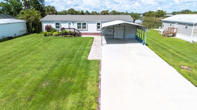 1215 Friendship Drive NE, Moore Haven, FL 33471