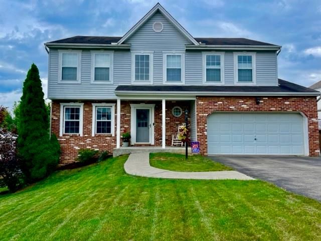 355 Chaucer Dr, New Stanton, PA 15672